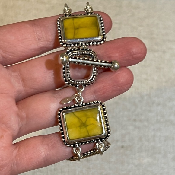 Yellow Stone Bracelet - Picture 5 of 6